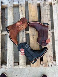 Load image into Gallery viewer, 710 BLACK
